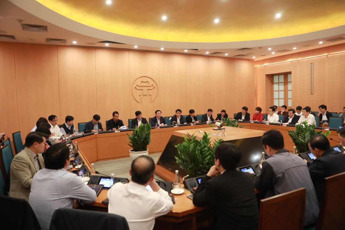 Hà Nội phát hiện trường hợp đầu tiên dương tính với Covid-19